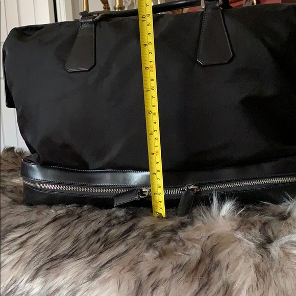 Authentic Prada not for sale - Picture 4 of 12